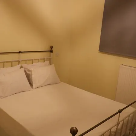 بيت للعطل Polytimi House *