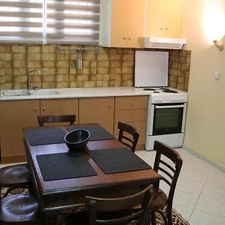 بيت للعطل Polytimi House *