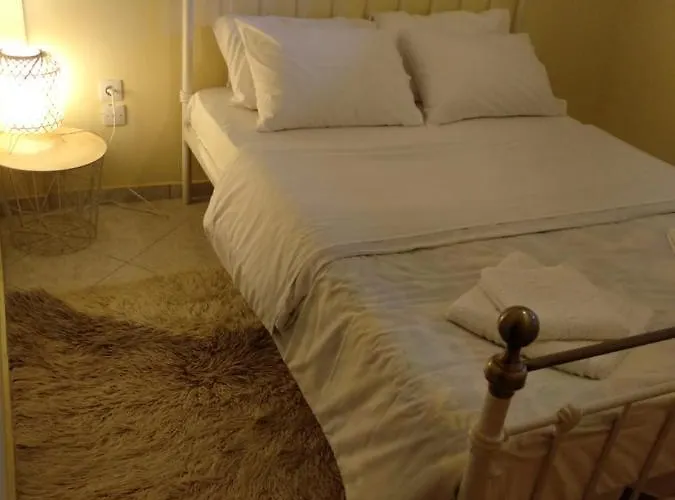 Polytimi House بيت للعطل كالافريتا