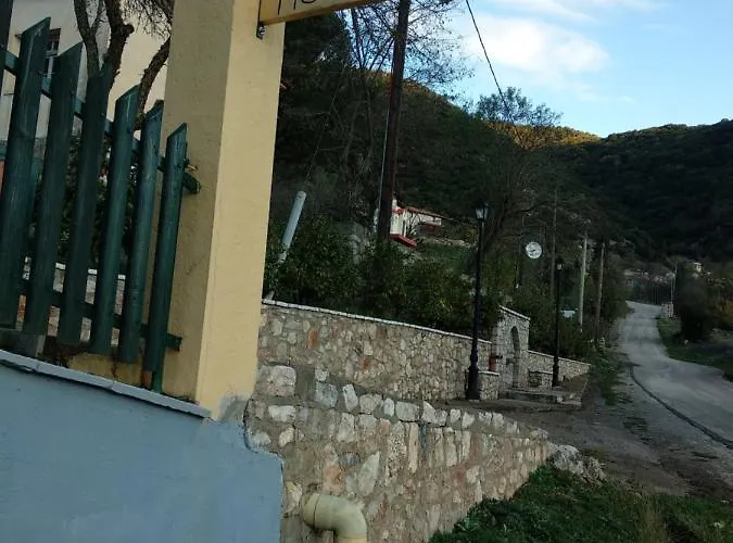 Polytimi House بيت للعطل