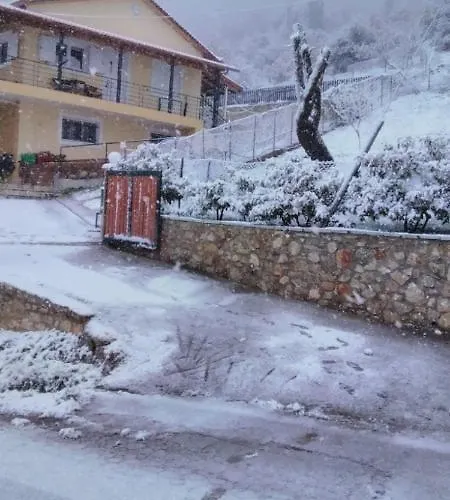 Polytimi House بيت للعطل