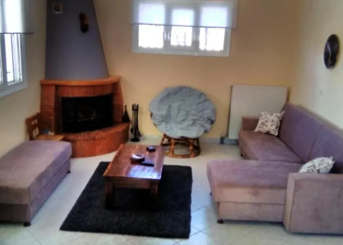 بيت للعطل Polytimi House